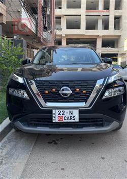 نيسان روج